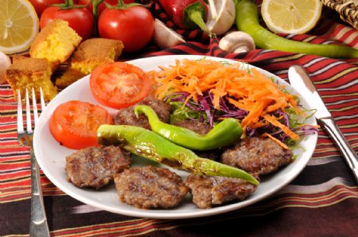 Akçaabat Köfte Tarifi ve Malzemeleri