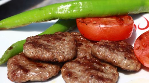Et Köfte Tarifi ve Malzemeleri