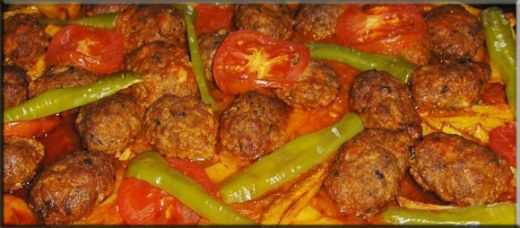 Fırında Sulu Patatesli Köfte Tarifi ve Malzemeleri