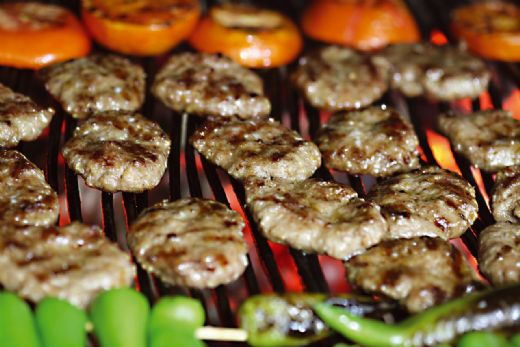 Mangal Köfte Tarifi ve Malzemeleri